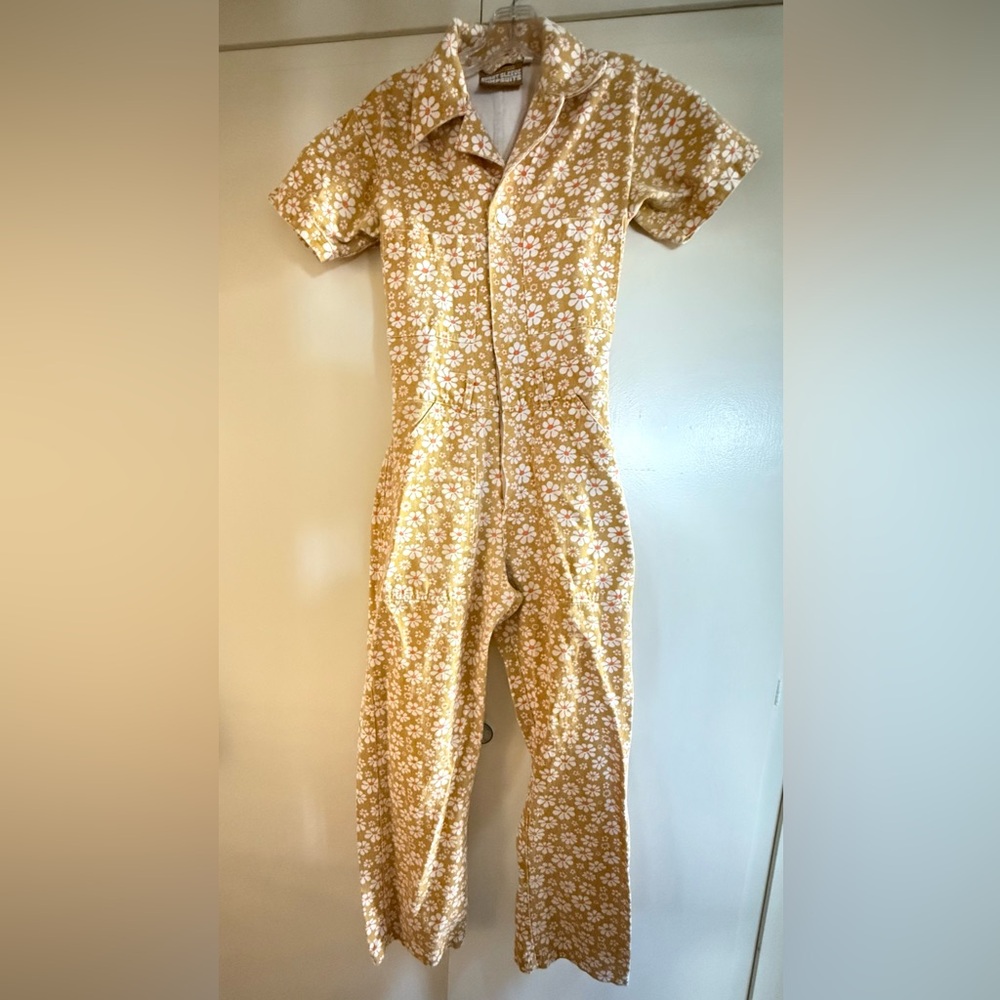 Big Bud Press • Yellow Lazy Daisy Short Sleeve Jumpsuit • Size XS